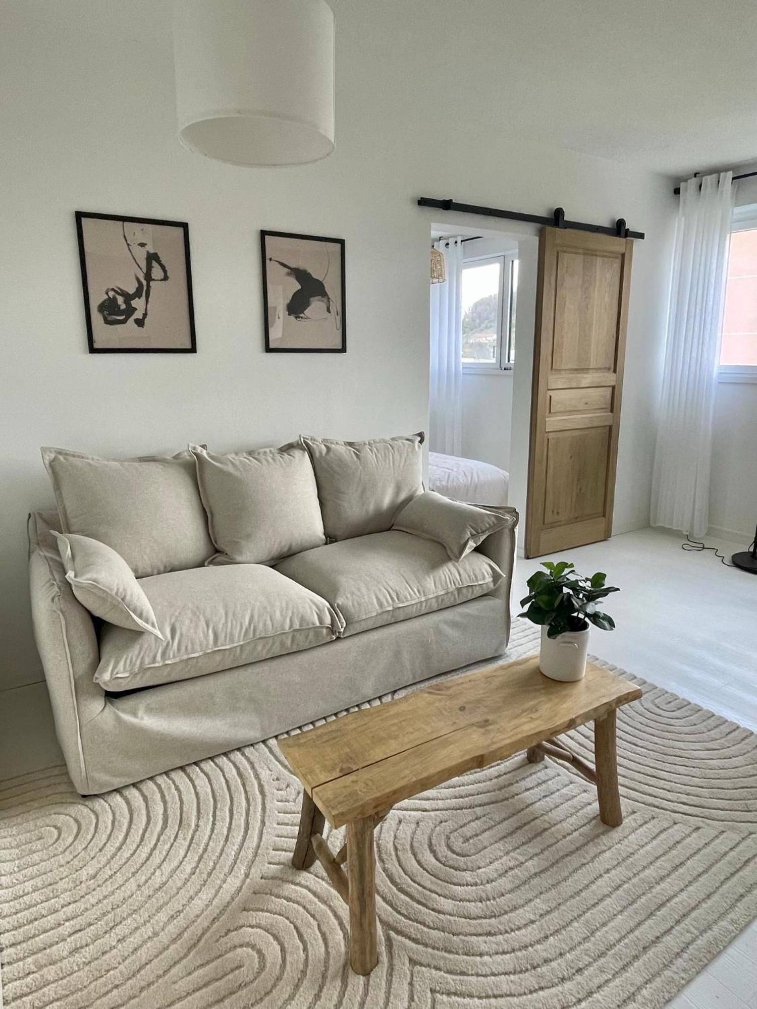Au Coeur De La Ponetie Apartment Aurillac Ngoại thất bức ảnh